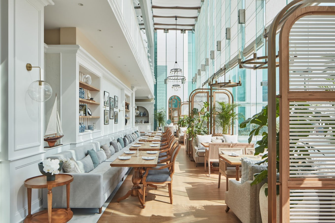 Discover the Best Restaurants & Cafés in District One